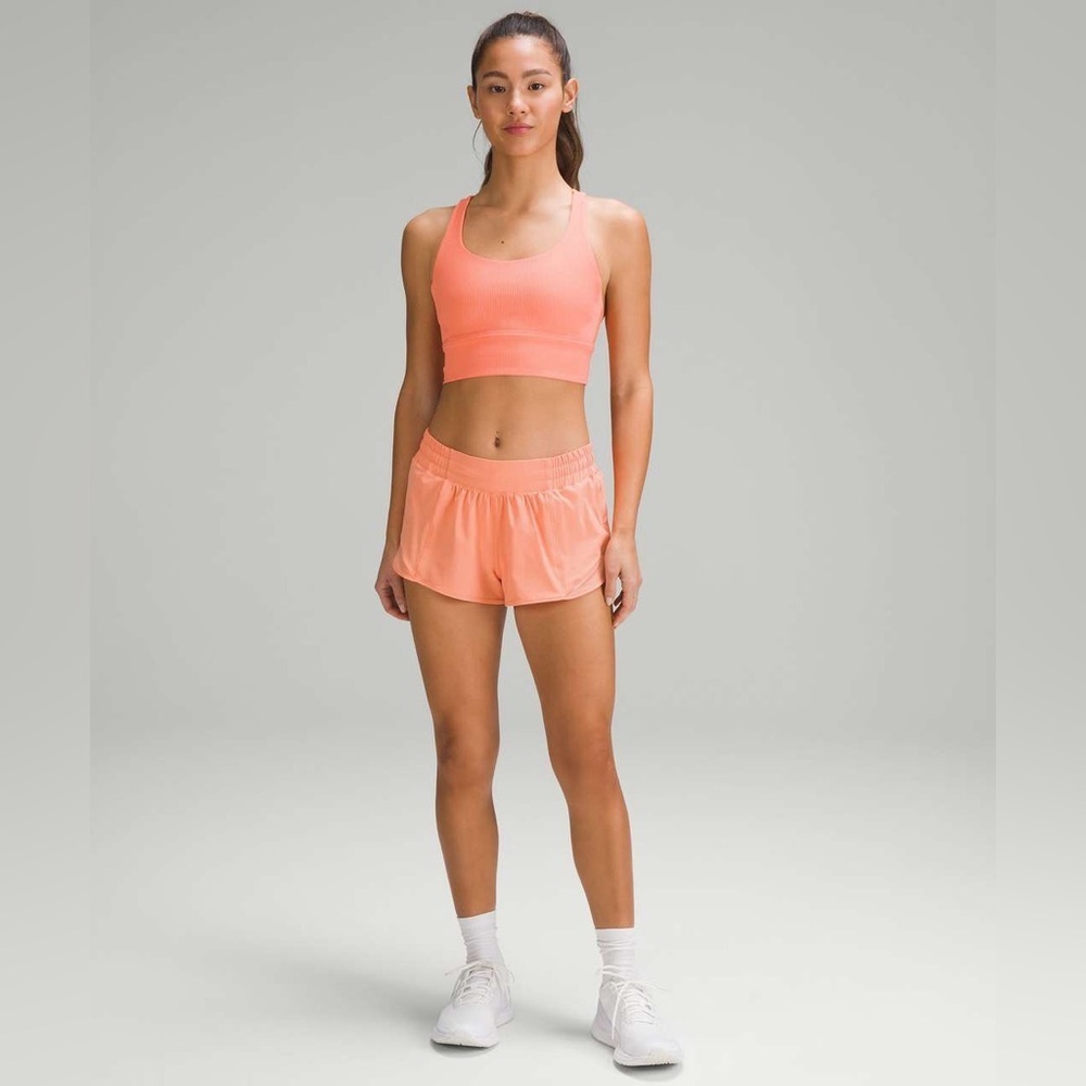 Lululemon Hotty Hot Low-Rise Lined Short 2.5"
Sunny Coral size 14
